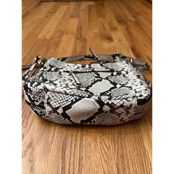 Jessica Simpson Sabrina Shoulder Bag Purse Natural Python Snake Skin White Gray - Picture 11 of 11